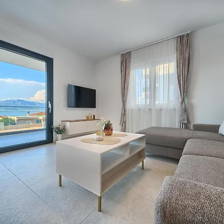 Mateas Seaview Patio * Slatine