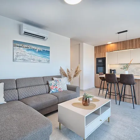 Mateas Seaview Patio * Slatine