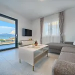 Mateas Seaview Patio * Slatine