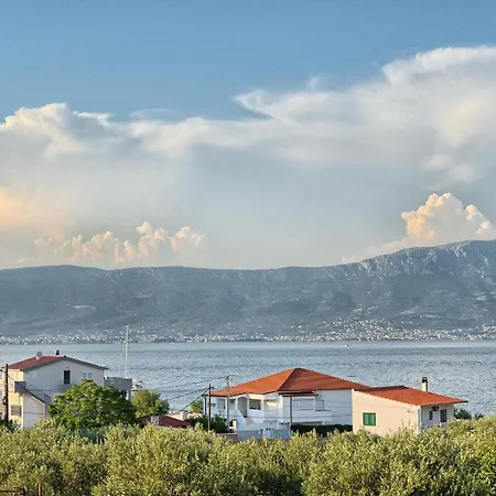 Mateas Seaview Patio Appartamento Slatine